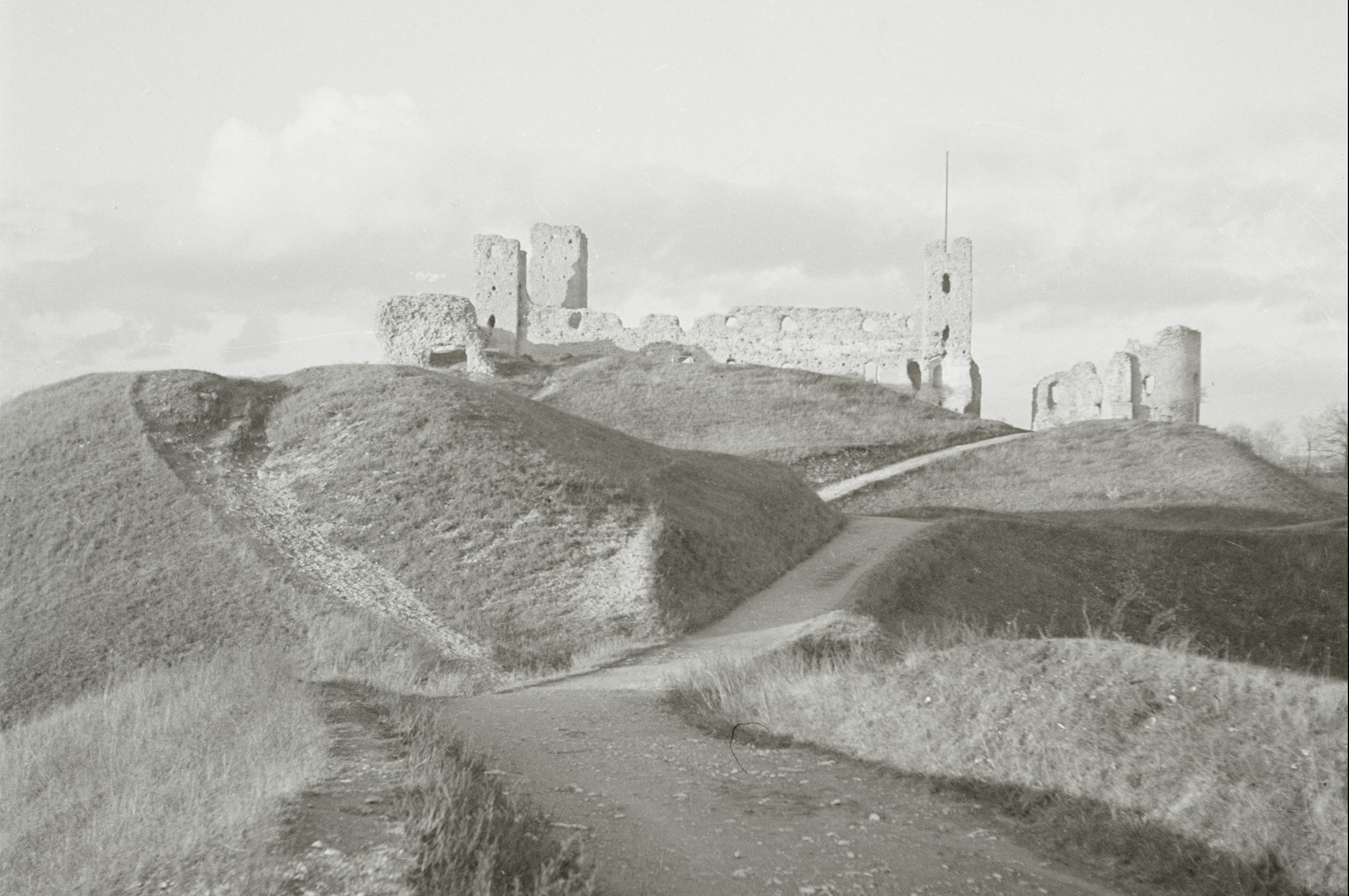 Ürituse Rakvere linnuse ehitusloost ja arheoloogilistest välitöödest – retk Rakvere linnuses pilt